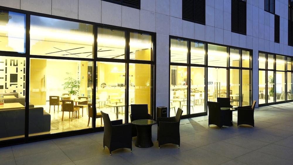 Holiday Inn Express Shanghai Gongkang By Ihg Exterior photo