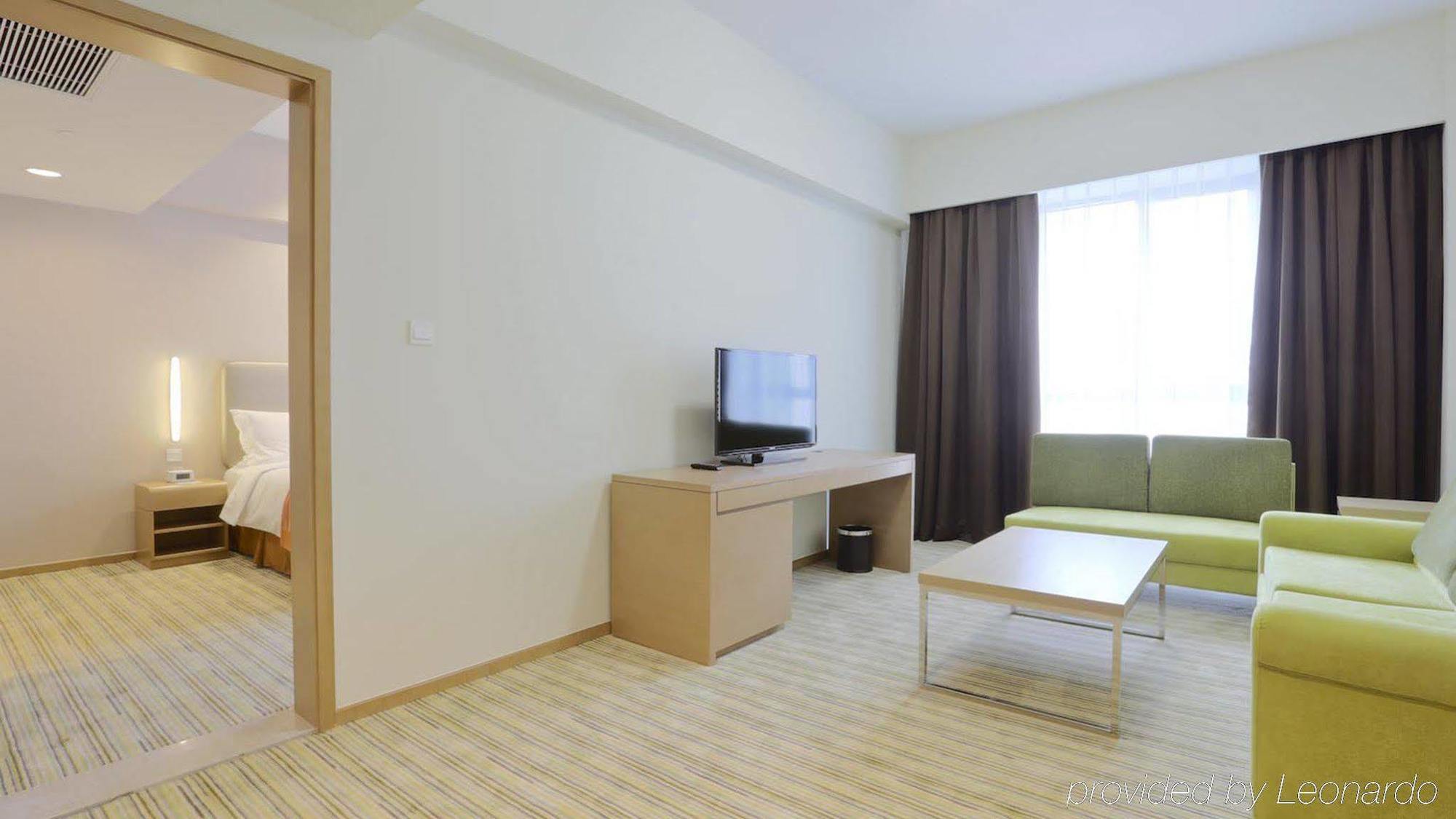 Holiday Inn Express Shanghai Gongkang By Ihg Exterior photo