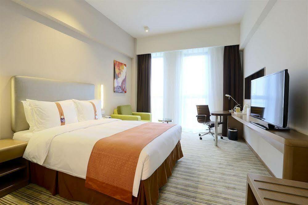 Holiday Inn Express Shanghai Gongkang By Ihg Exterior photo